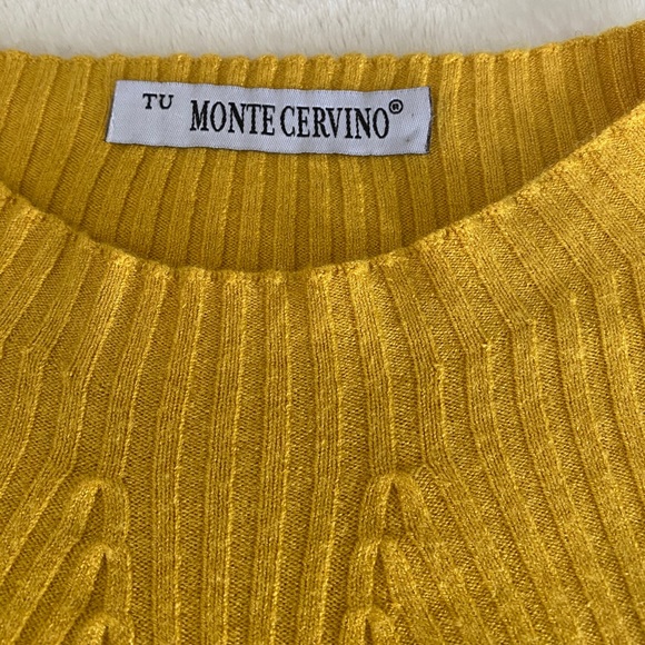 Italian Yellow Stretch Sweater sz M - Picture 4 of 5